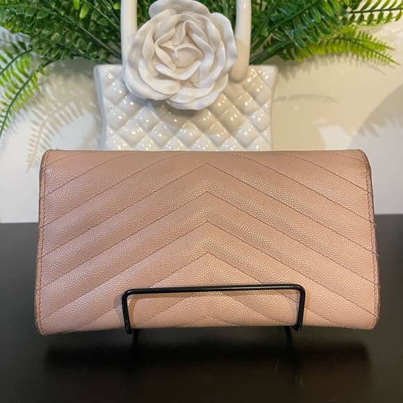 2018 Yves Saint Laurent Blush Pink Wallet - Picture 4 of 11